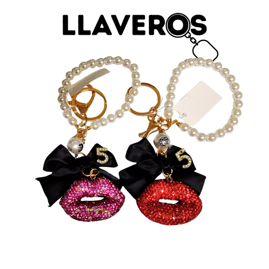 LLAVERO CON LABIOS DE DIAMANTES DE IMITACIÓN